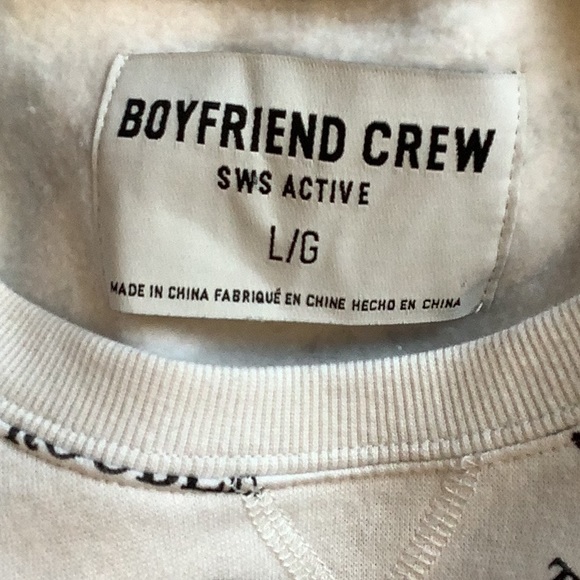 Street Wear Sweatshirt - Picture 5 of 8